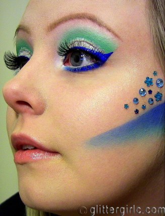 Ice Queen makeup look mint eyeshadow